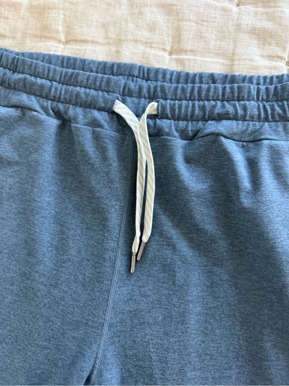 Vuori heather blue performance joggers Size Large - Picture 6 of 11